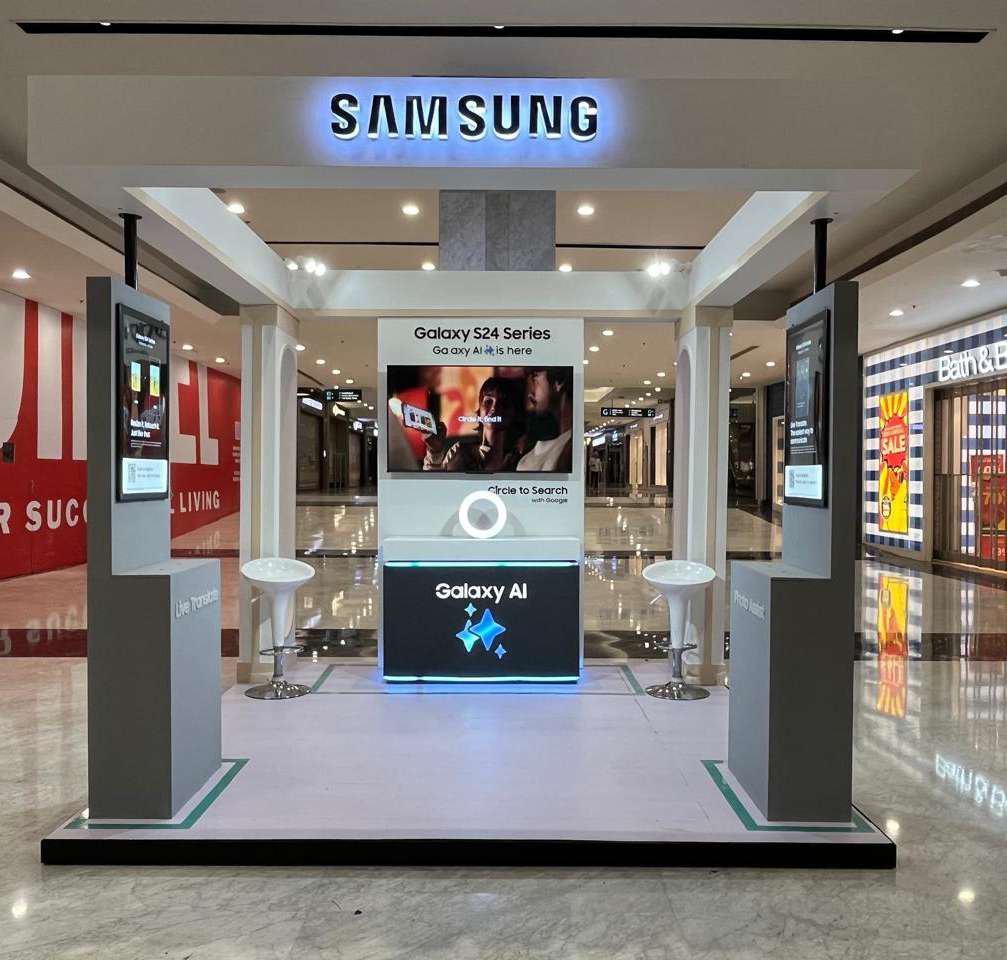 Samsung Galaxy mall activation storefront